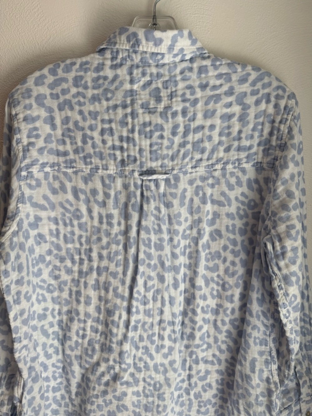 Rails Josephine Animal Light Blue and White Button-Up Shirt Organic Cotton - Picture 3 of 10